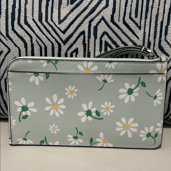 NWOT kate spade Mint Green Floral Wristlet with White & Yellow Daisies - Picture 5 of 9